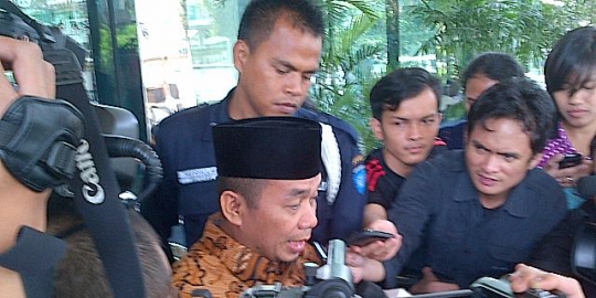 pada dukun politik
