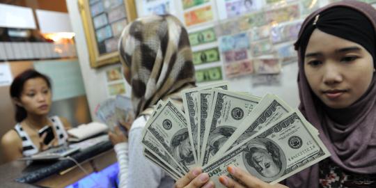 Akhir Pekan Rupiah Belum Bergairah Merdeka Com<script async src=