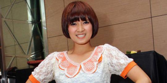 Chika Jessica kembali dekat dengan artis