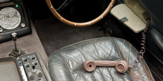 Cerita PT INTI pertama kali ciptakan telepon mobil canggih