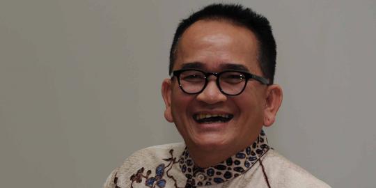 Jalan zig-zag Ruhut sampai ke kursi panas