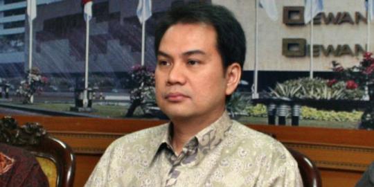 Meski wakil ketua, Aziz Syamsuddin ogah diperintah Ruhut