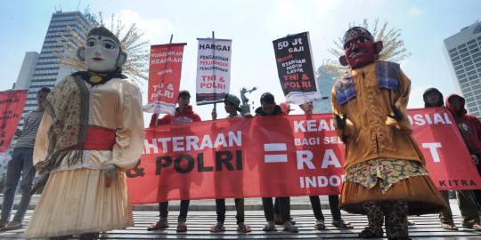 KITRA gelar unjuk rasa tuntut penetapan gaji bagi TNI dan Polri