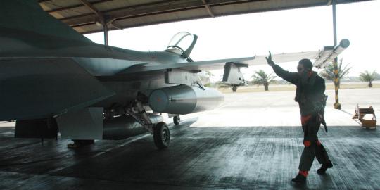 F-16 TNI AU dan Singapura berlatih bersama di Pekanbaru