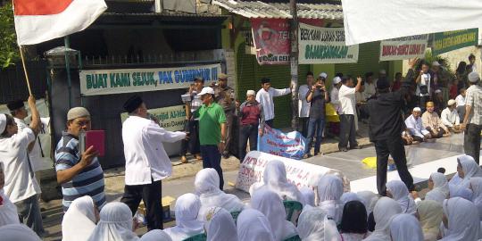 Gelar tahlilan & bawa keranda, warga Lenteng Agung tolak lurah