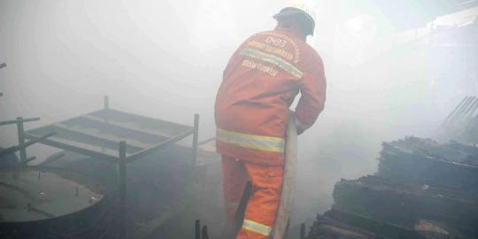 Kompor meledak, tiga rumah di Medan ludes terbakar