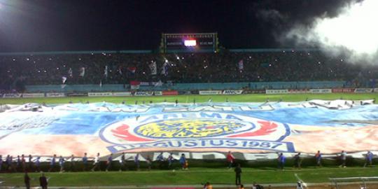Final Menpora Cup, Aremania bentangkan bendera terbesar di Asia