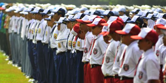 Murid sekolah ramaikan Hari Kesaktian Pancasila di Lubang Buaya