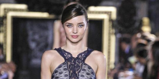 Begini cara Miranda Kerr melepas kerinduan pada putranya