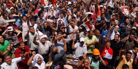 Pendukung Mursi dan polisi Mesir bentrok di Lapangan Tahrir