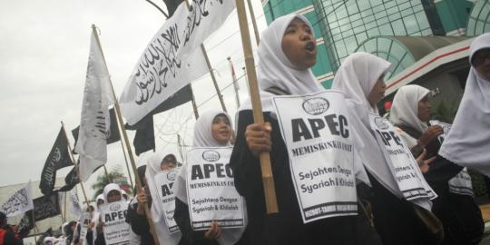 Tolak APEC, HTI geruduk kantor perwakilan AS di Sumut