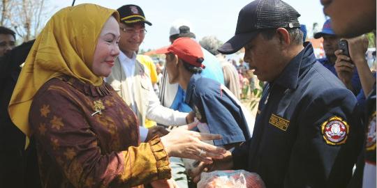 Ulama dan jawara Banten pun tunduk pada Dinasti Atut