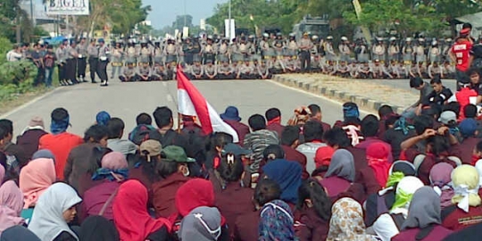 tangan dukungan masyarakat banten rev3