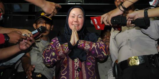 Gubernur Banten merasa dirugikan dengan pemberitaan Dinasti Atut