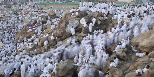 Jutaan umat muslim dunia jalani wukuf di Arafah