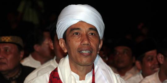 Blusukan ke Lenteng Agung, Jokowi saksikan sapinya disembelih