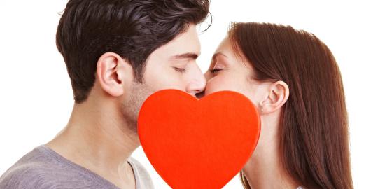 7 Fakta menarik tentang ciuman