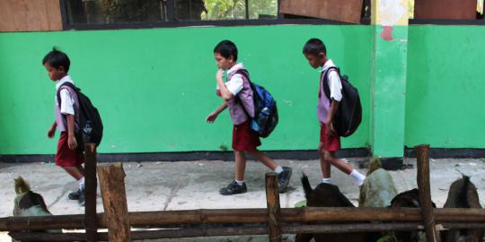 Anak ditelantarkan, wali murid mengamuk di sekolah Kartika Batam