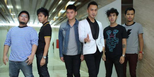 Nidji ramaikan Sundown Festival 2013 di Singapura