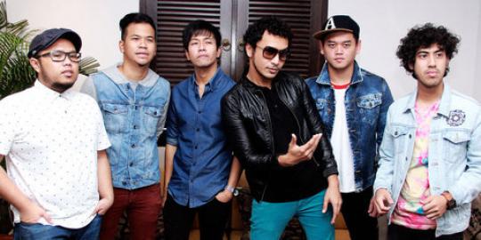 Festival Sundown, Nidji ingin foto bersama Rico Blanco 