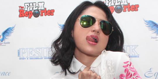 Adegan ciuman dengan Dewi Perssik, banyak pemeran cowok grogi