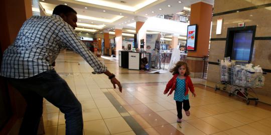 Video penyerang mall di Kenya sempat salat saat penyanderaan