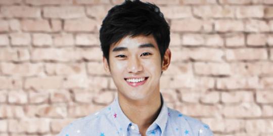 Jadi model majalah, Kim Soo Hyun tampil Manly!