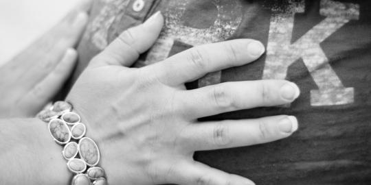 Tak mampu menahan nafsu, bocah 16 tahun remas dada seorang gadis