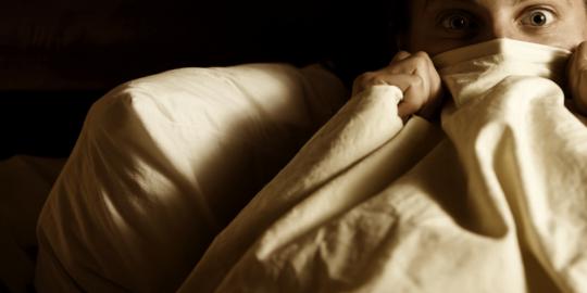 Selain di rumah, adik kandung dicabuli kakak di hotel