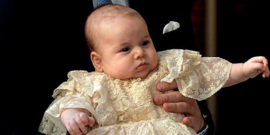 Putra pangeran William dikristenkan
