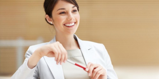 7 alasan pria kepincut wanita yang lebih tua