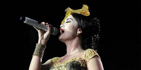Mic mati saat nyanyi, Zaskia Shinta tetap profesional