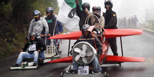 Serunya beradu kecepatan di Festival Roller Cart