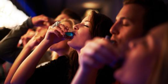 9 Efek samping mengonsumsi alkohol