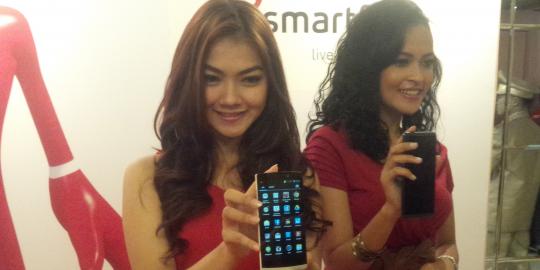 Model cantik di sela-sela peluncuran Andromax Z