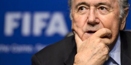 Blatter ngotot Piala Dunia tetap di Rusia