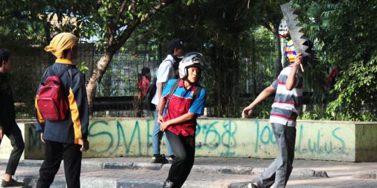 Tawuran, pelajar bacok lawannya dengan pisau pemotong babi