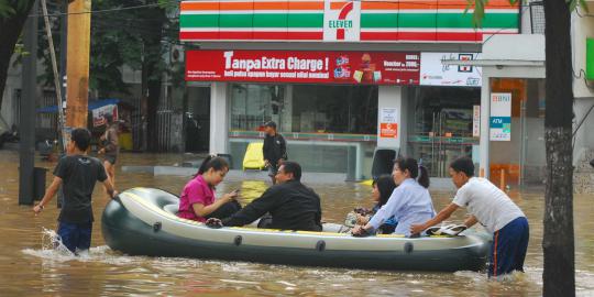 Meski terbiasa kebanjiran, warga Kedoya bentuk tim antisipasi