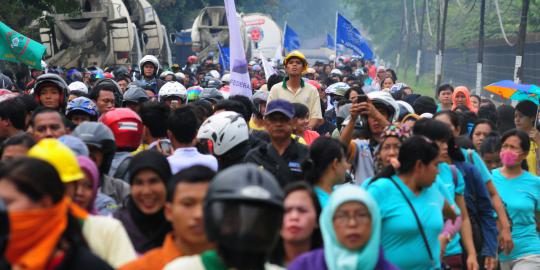 Buruh di Yogya juga bergolak, demo di Jalan Malioboro