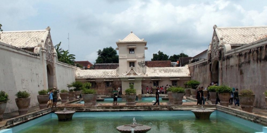 di keraton yogyakarta rev3