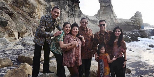 batik saat di pantai ibu ani sebut bodoh rev2