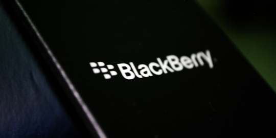 blackberry rev2