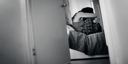 Penyanyi dangdut dirampok & diperkosa kenalan facebook di hutan