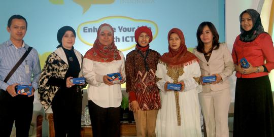 Wanita bisa lebih maju dengan teknologi informasi