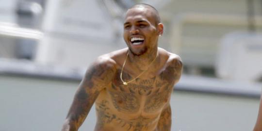 Terancam  sibunuh, Chris Brown tuntut Sha\'keir Duarte