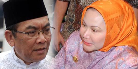 Jejak suami Ratu Atut, Hikmat Tomet di kancah politik Banten
