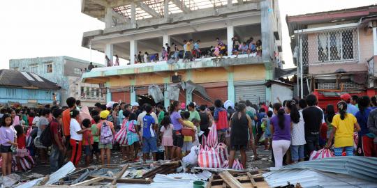 Krisis pangan, korban Topan Haiyan jarah toko dan gudang beras