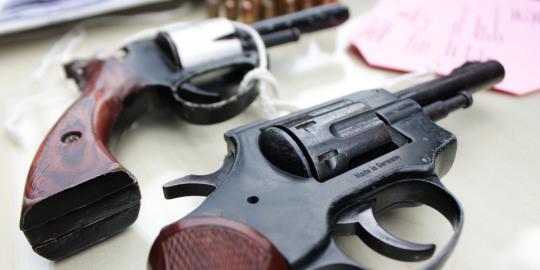 Sepucuk revolver sisa konflik diserahkan ke polisi Aceh