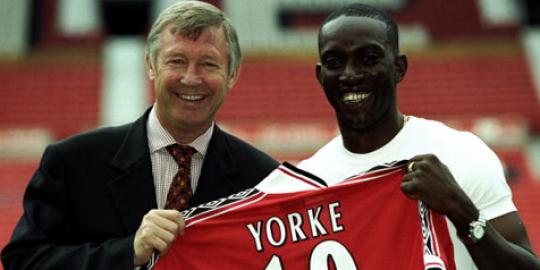Dwight Yorke cs siap tularkan semangat bermain ala MU