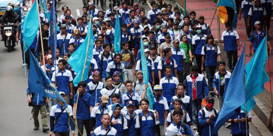 Hatta: Harusnya buruh bersyukur upah naik